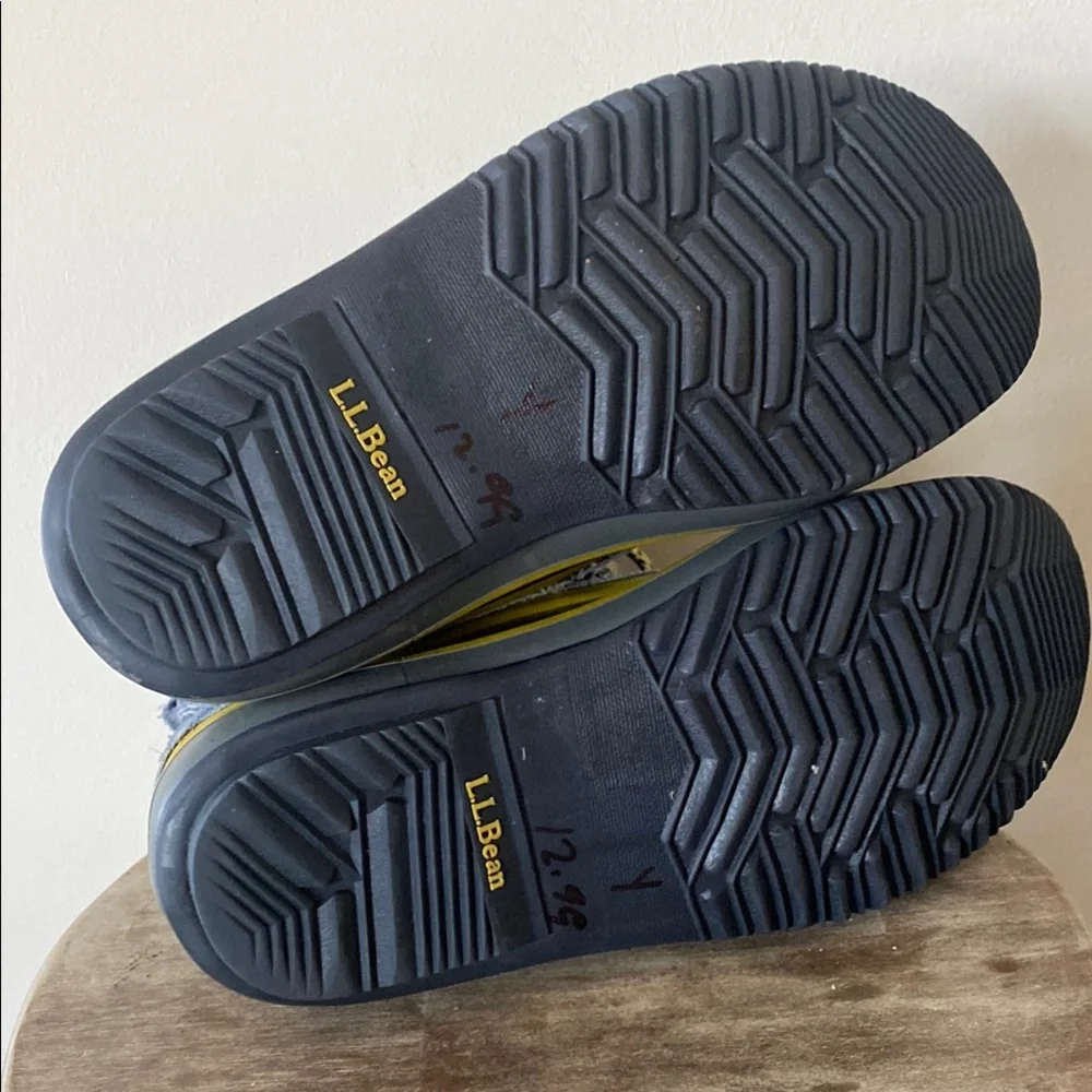L.L Bean Kids Blue and Yellow Duck Waterproof Winter Boots Size 3
